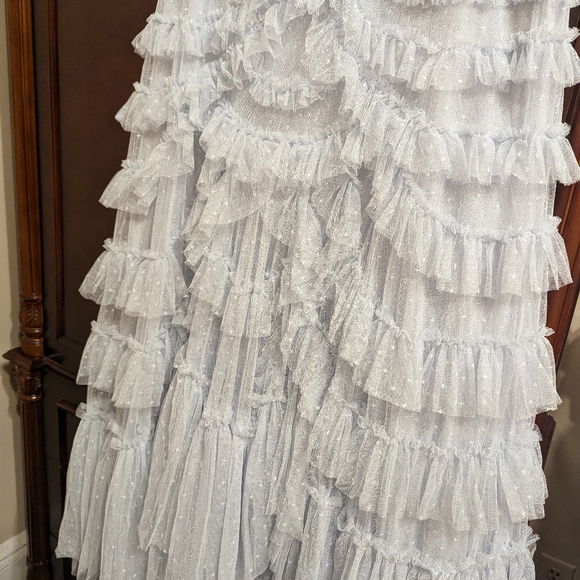 Stunning bespoke needle and thread gown - Picture 5 of 5